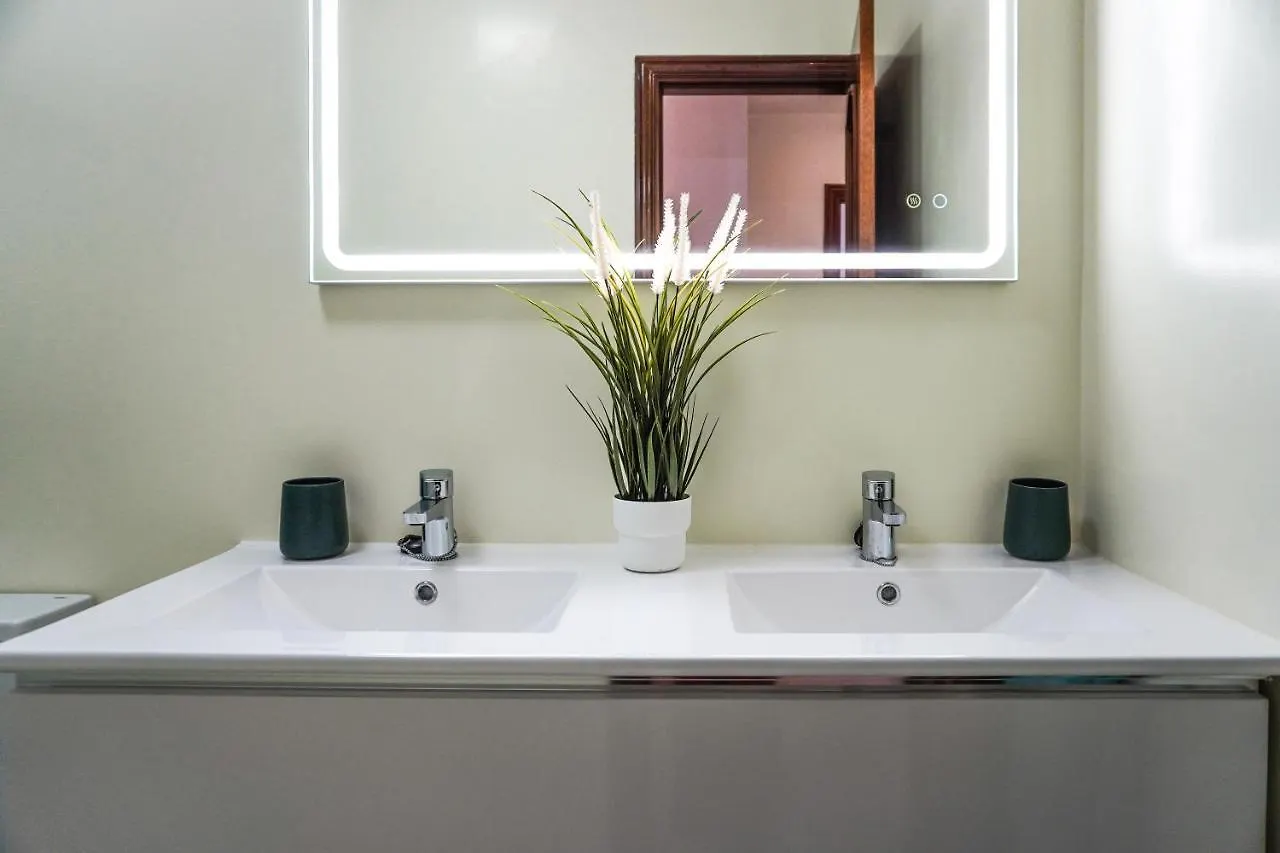 Bright House With Working Space Ελ Μέντανο 0*,