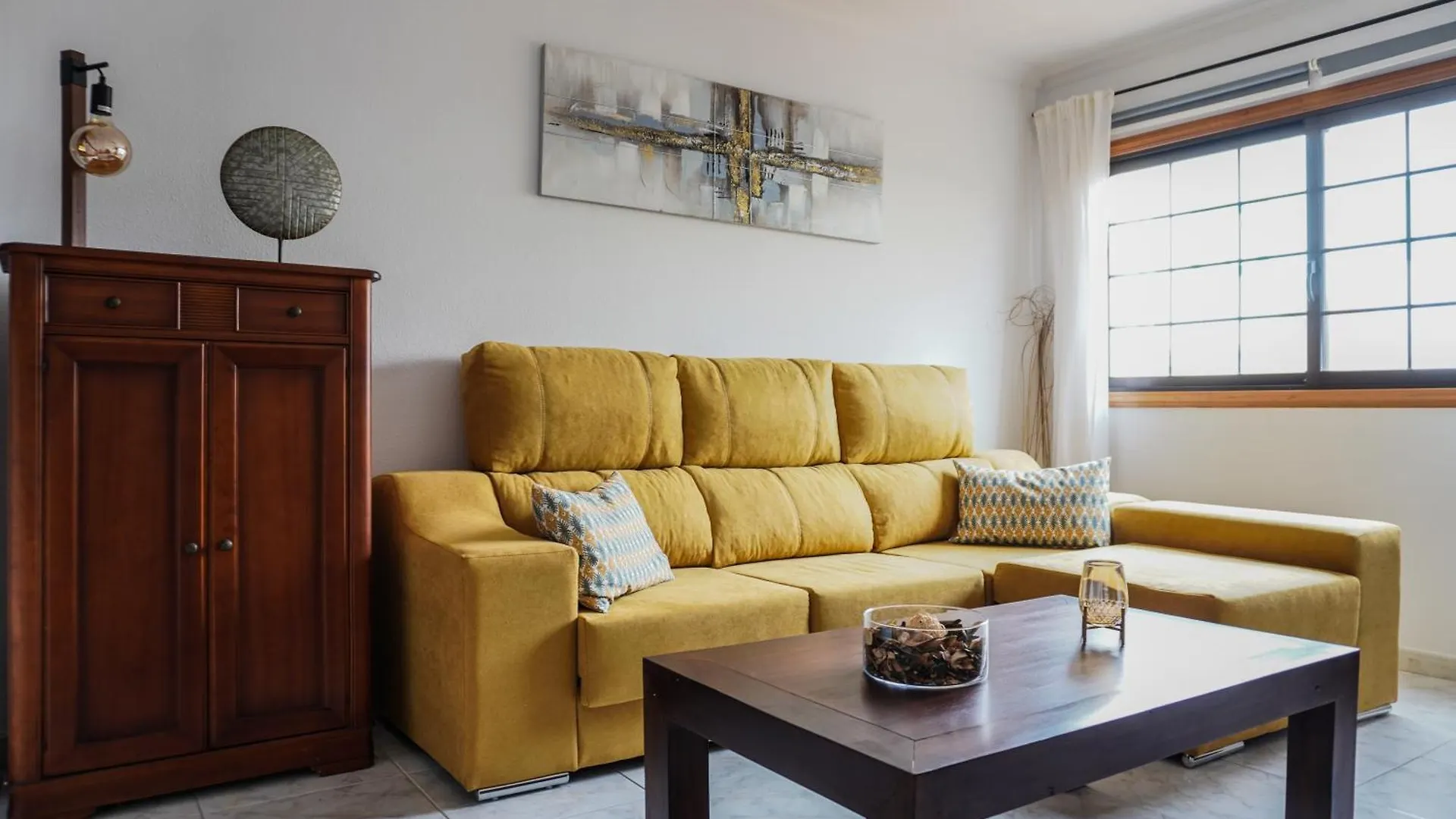Διαμέρισμα Bright House With Working Space Ελ Μέντανο