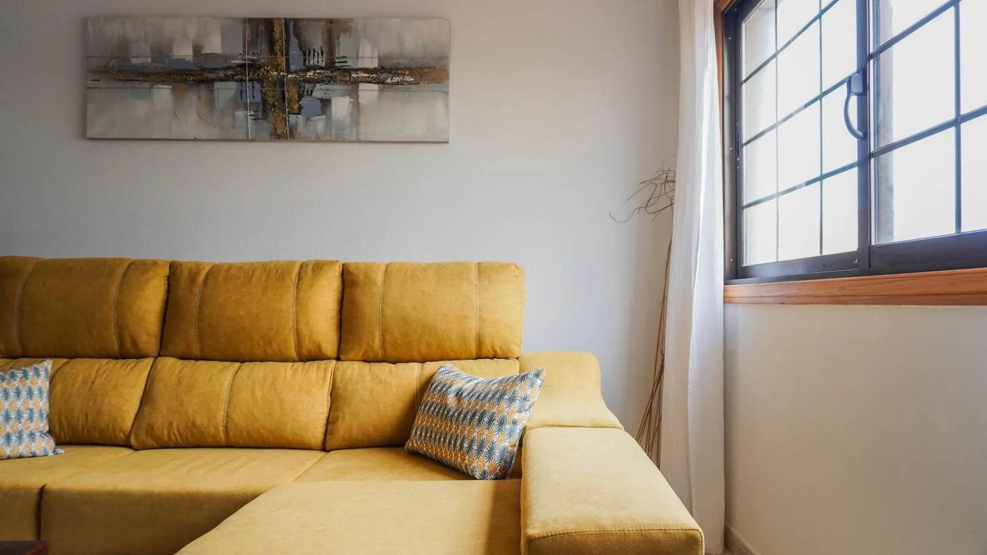 Bright House With Working Space El Médano